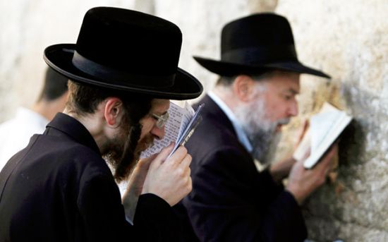 الآلاف من اليهود "الحسيديم" يحتشدون في أومان الأوكرانية