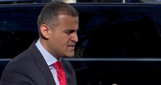 سفير يمني يشارك في إساءات للتحالف العربي.. ما القصة؟