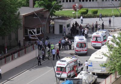 إصابة شرطيين في انفجار قنبلة بتركيا