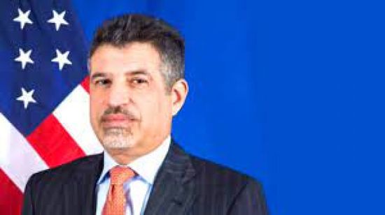 حكومة المناصفة توقع اتفاقا لتأجيل فوائد الديون الأمريكية