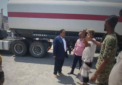 مدير نفط عدن يتفقد المحطات ومستوى وفرة المعروض