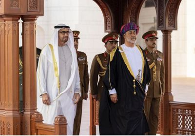 قرقاش: الاحتفاء بزيارة محمد بن زايد إلى عُمان ملموس في كل التفاصيل