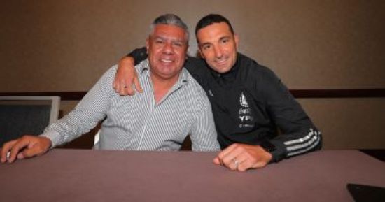 سكالوني يستمر مع الأرجنتين حتى عام 2026