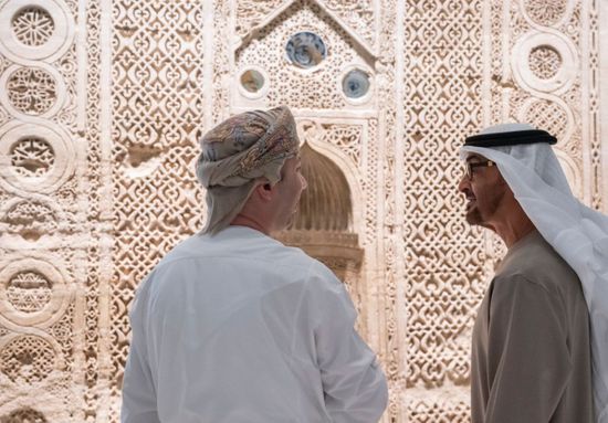 الشيخ محمد بن زايد يزور المتحف الوطني في عمان