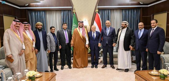 مجلس القيادة يلتقي وزير الدفاع السعودي بالرياض
