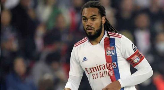 شباب أهلي دبي يضم لاعب ليون الفرنسي