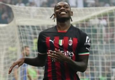 ميلان يخطط لتجديد عقد البرتغالي رافائيل لياو