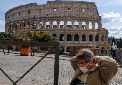 إيطاليا تقرر إلغاء الكمامات بوسائل النقل العام
