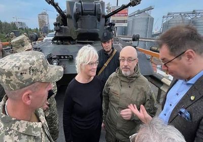 وزيرة الدفاع الألمانية تزور أوكرانيا