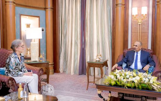 الرئيس الزُبيدي: الحوثي أداة إيرانية وحجر عثرة أمام السلام