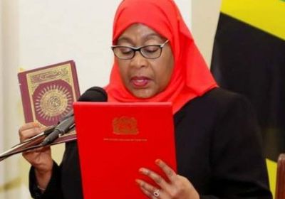 إقالة وزيرة خارجية تنزانيا من منصبها