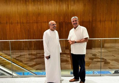 بجلسة ودية.. الكثيري يلتقي بحاح لمناقشة ملفات جنوبية