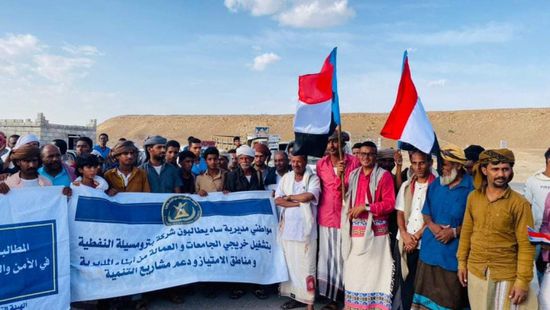 طرد الإخوان و"العسكرية الأولى" يتصدر مطالب متظاهري ساه