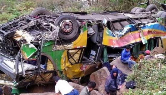 مصرع 25 شخصا في سقوط حافلة بالهند