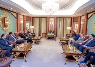 الرئيس  الزُبيدي يطلع على مهام لجان هيئة التشاور والمصالحة