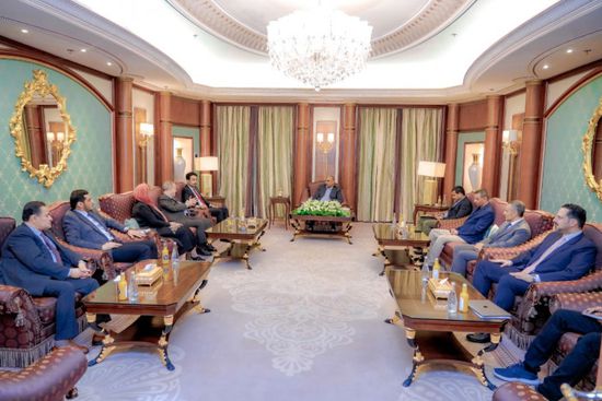 الرئيس  الزُبيدي يطلع على مهام لجان هيئة التشاور والمصالحة