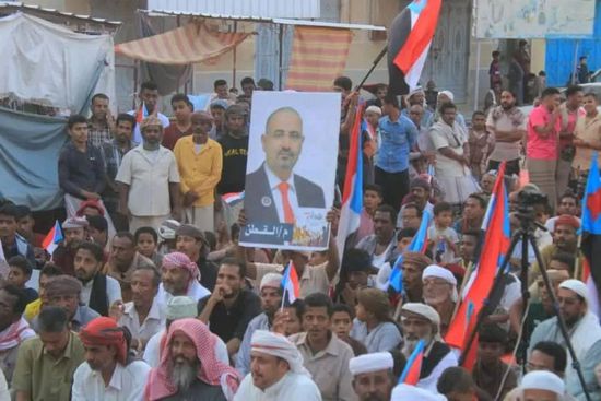 بالصور.. مسيرة شعبية بالقطن مناهضة لتنظيم الإخوان الإرهابي