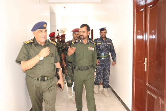 مدير شرطة ساحل حضرموت يعاقب ضباط بالبحث الجنائي