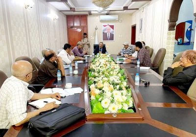 تكليفات عاجلة من وزير النقل لإنجاز مشاريع بمطار عدن