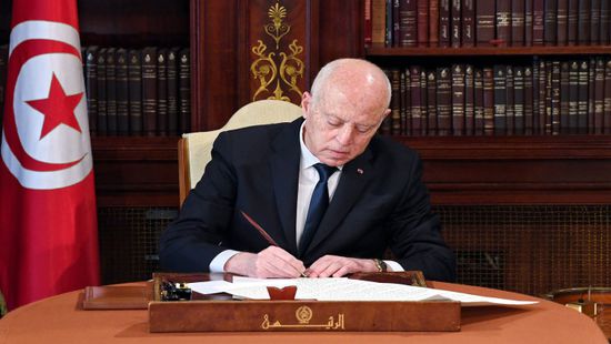 الرئيس التونسي يقرر تعديل مرسوم الانتخابات التشريعية