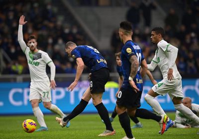 فوز مثير لإنتر ميلان على ساسولو