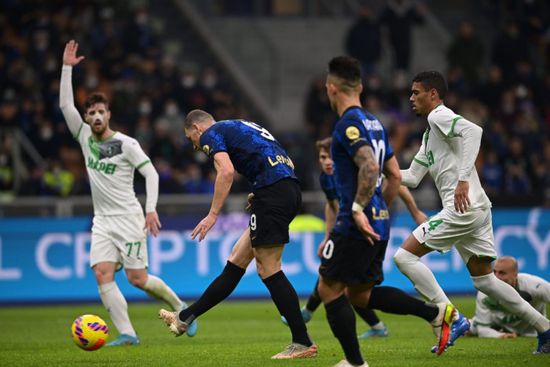 فوز مثير لإنتر ميلان على ساسولو