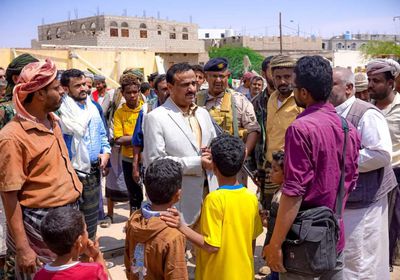 العولقي يتفقد المشاريع التنموية في نصاب