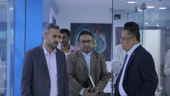 الشيخ يطرح على الخبجي تطورات العمل بقطاع الإذاعة والتلفزيون