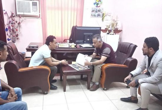 السقاف والجاوي يبحثان إنعاش النشاط الرياضي بالمعلا