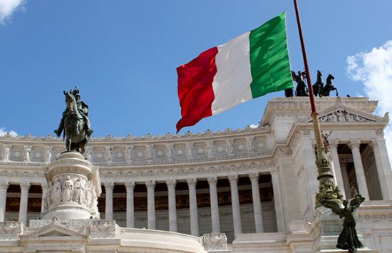 دعوات تطالب الحكومة الإيطالية بمساعدة المصانع من الإغلاق