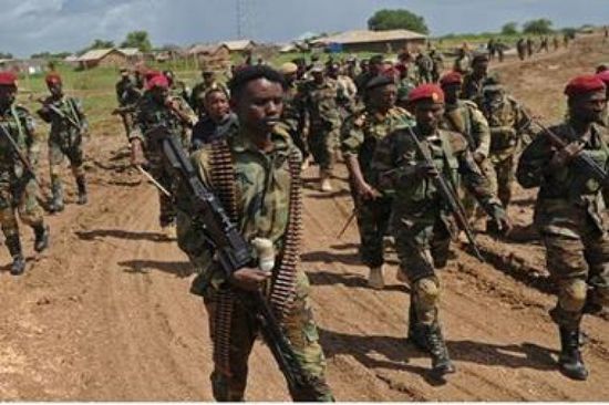 الجيش الصومالي يقتل 21 عنصرًا إرهابيًا من "الشباب"