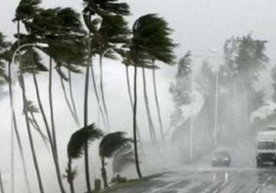 عاصفة شديدة تهدد سواحل المكسيك
