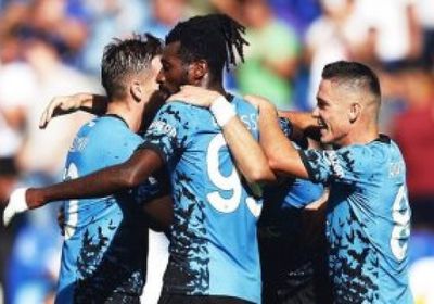 أياكس يبحث عن الصعود أمام نابولي