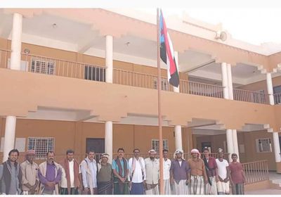 علم الجنوب يتصدر مرافق قلنسية احتفالا بذكرى 14 أكتوبر