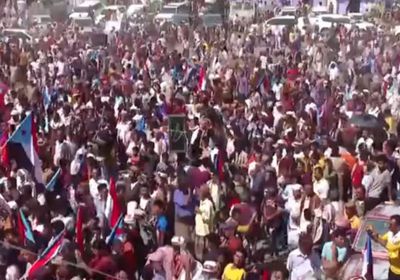 بن بريك يدعو أبناء وادي حضرموت لطرد الاحتلال اليمني