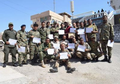 تكريم ضباط وجنود مركز شرطة كريتر