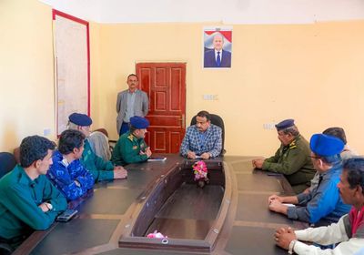 محافظ شبوة يوجه بتعزيز قدرات الوحدات الأمنية