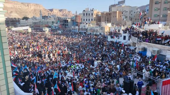 مليونية سيئون ترفع مطالبها النهائية: رفض مليشيا الإخوان وتمكين النخبة الحضرمية