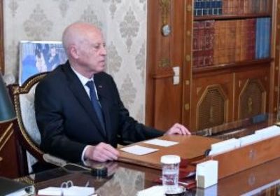 الرئيس التونسي يدعو لوضع حد للهجرة غير الشرعية