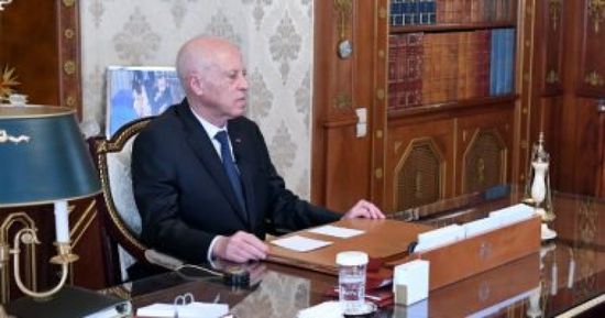 الرئيس التونسي يدعو لوضع حد للهجرة غير الشرعية