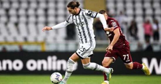 انتهاء الشوط الأول لمباراة يوفنتوس وتورينو بالتعادل