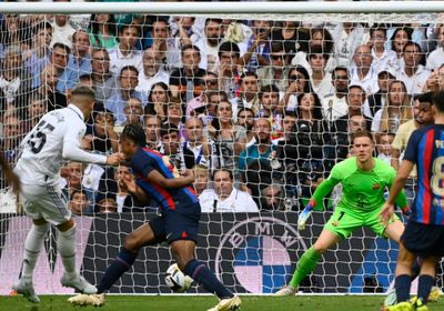 الريال يحسم الكلاسيكو بثلاثية في شباك برشلونة