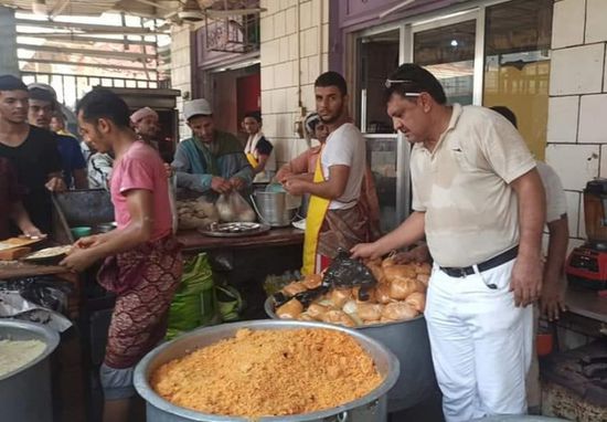 تواصل حملة تفتيش المحال التجارية المخالفة بالمنصورة