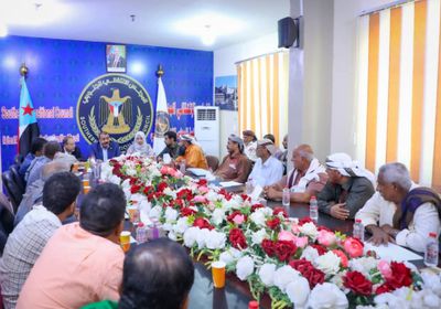 الجمعية الوطنية تستقبل وفدا من مشايخ أبين