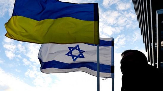 إسرائيل تبحث طلبًا لتزويد أوكرانيا بأنظمة دفاع جوي