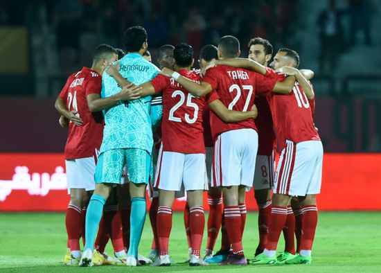 التعادل السلبي يحسم الشوط الأول بين الأهلي والإسماعيلي