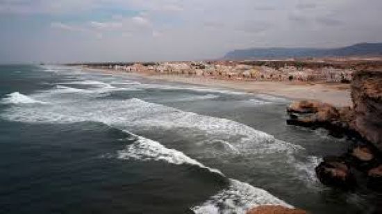 غرق مواطنين ونجاة ثالث في ساحل سيحوت بمحافظة المهرة