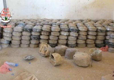 "العمالقة" تنزع مئات الألغام الحوثية من بيحان وحريب