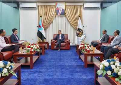 لقاء الخبجي ومدير مكتب المبعوث الأممي.. الجنوب يخلي مسؤوليته من تداعيات التصعيد الحوثي