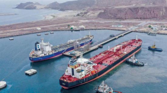 عدن تستقبل الدفعة الأولى من منحة المشتقات النفطية السعودية